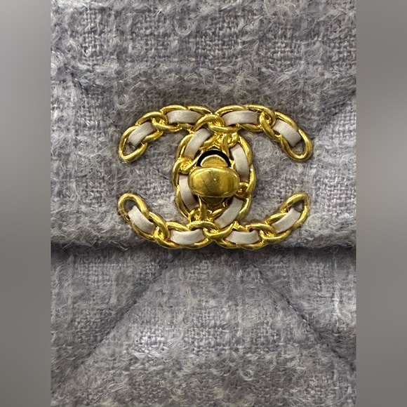 CHANEL 19 Flap Bag Quilted Tweed Lilac - Picture 5 of 14